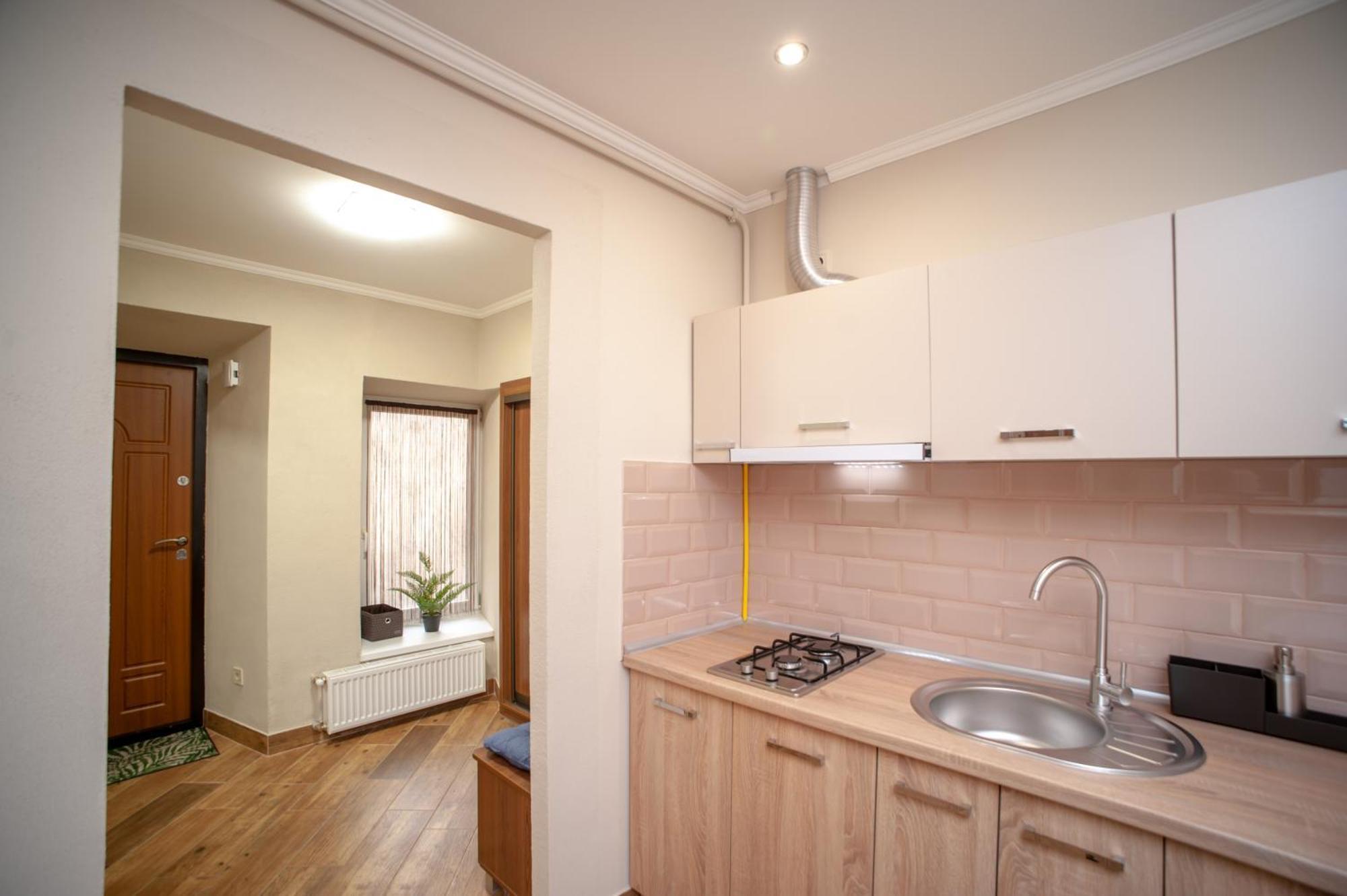 Romantic Suite, 3Mins To Rynok Square Lviv Buitenkant foto