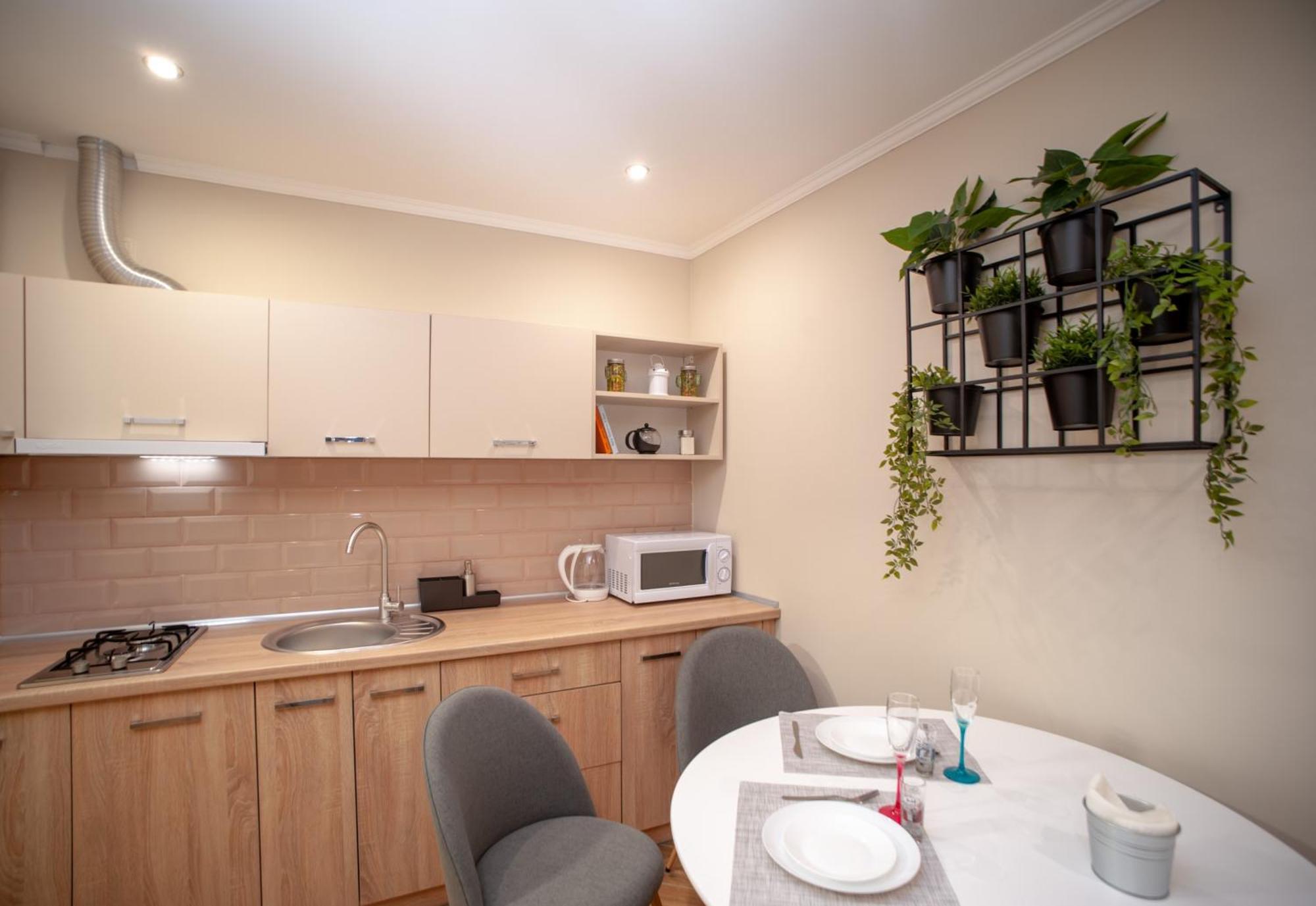Romantic Suite, 3Mins To Rynok Square Lviv Buitenkant foto